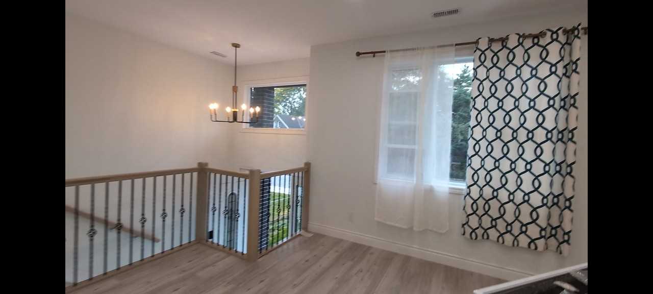 244 Crawford Avenue - Photo 6 of 21