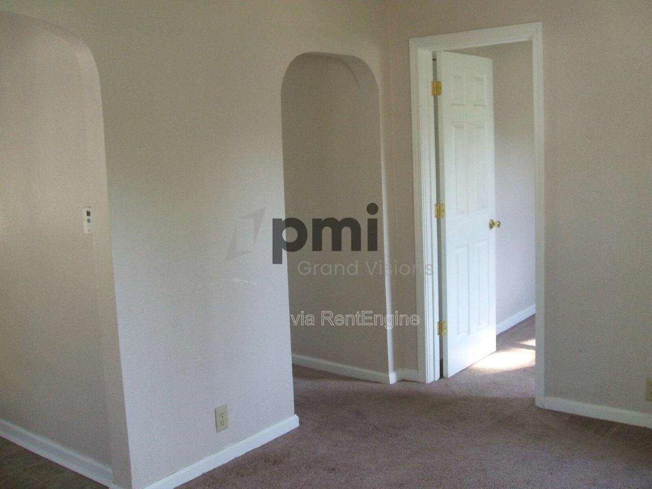 1874 W Cushing St - Photo 3 of 7