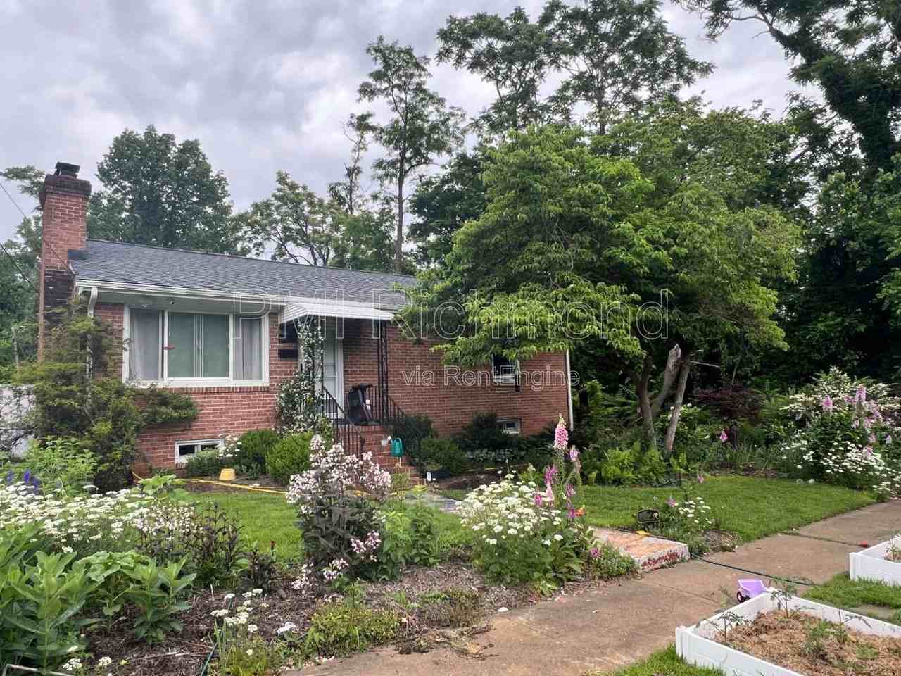 1312 N 37th St - Photo 2 of 25
