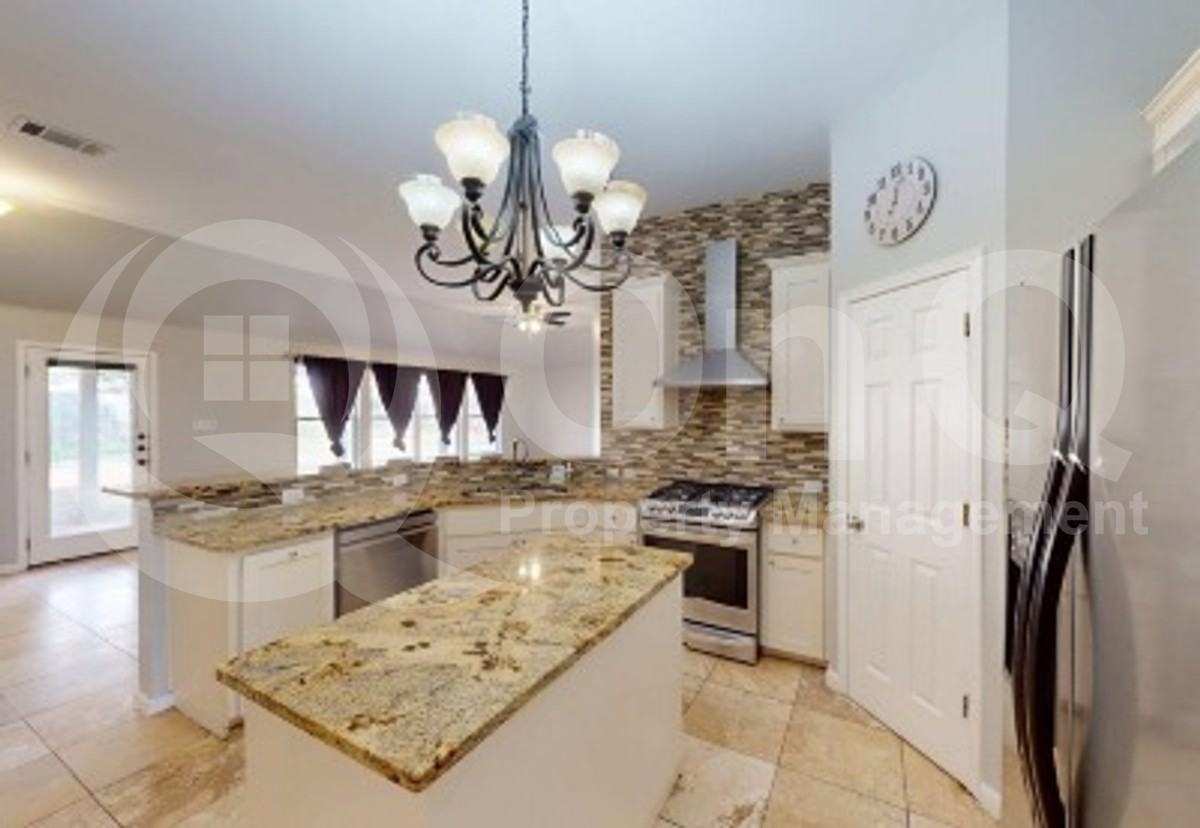 1012 Ranier Cv - Photo 6 of 26