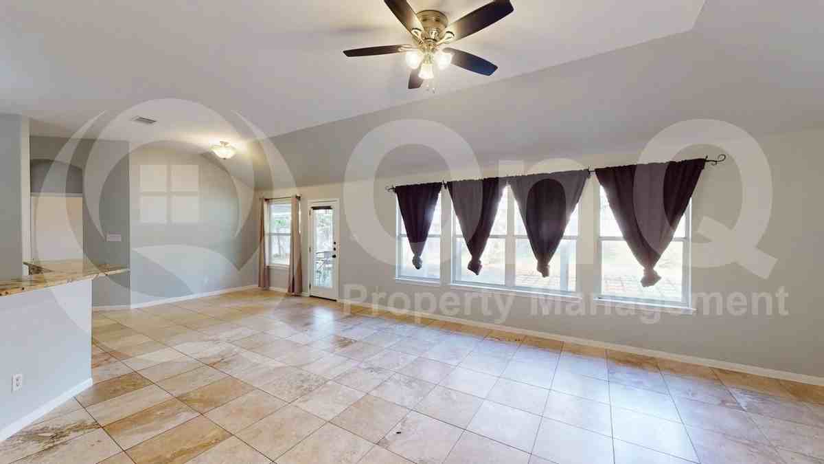 1012 Ranier Cv - Photo 7 of 26