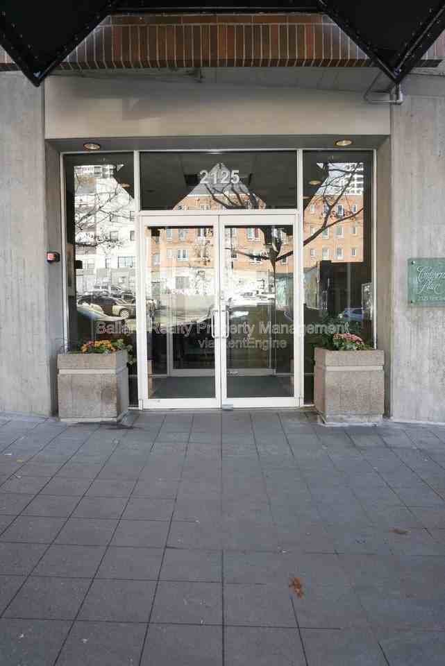 2125 1st Ave #1802 - Photo 3 of 32