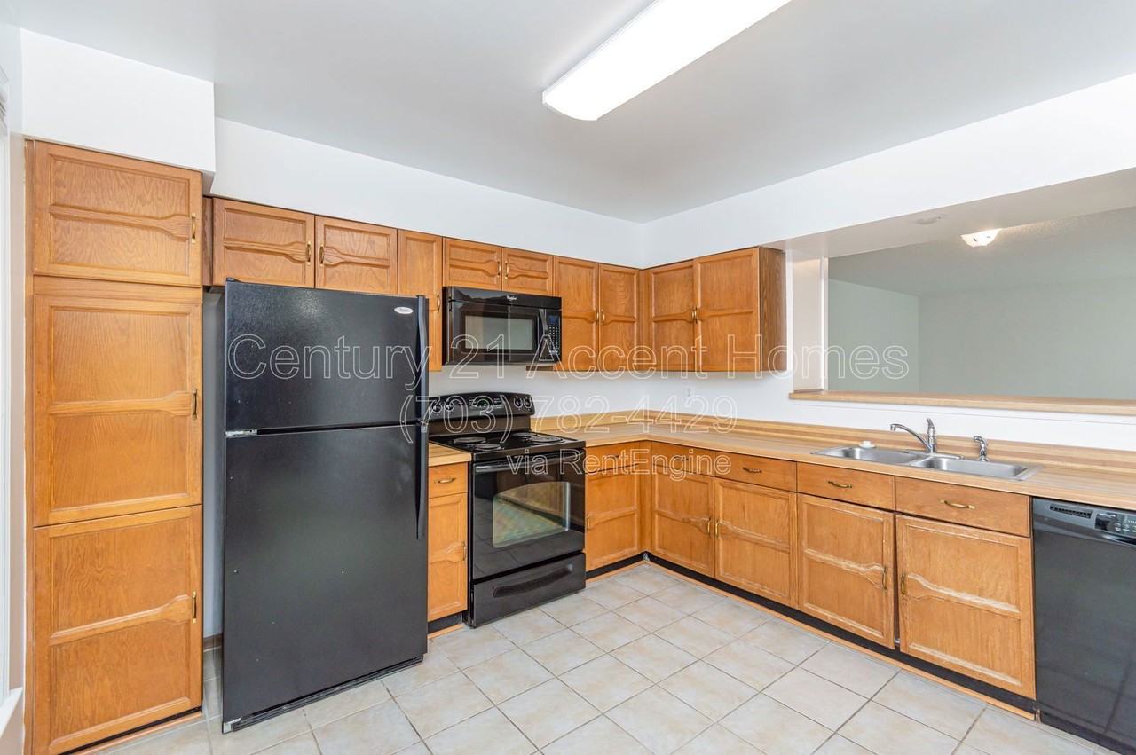 29 South Floyd Street - Photo 2 of 36