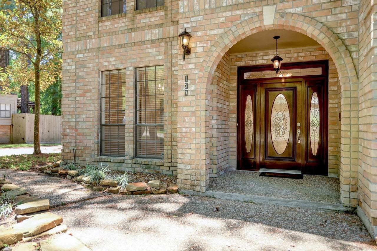 127 Rush Haven Drive - Photo 3 of 17