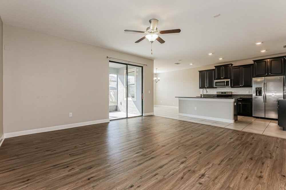 9935 Ivory Dr - Photo 4 of 17