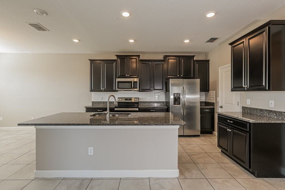 9935 Ivory Dr - Photo 7 of 17