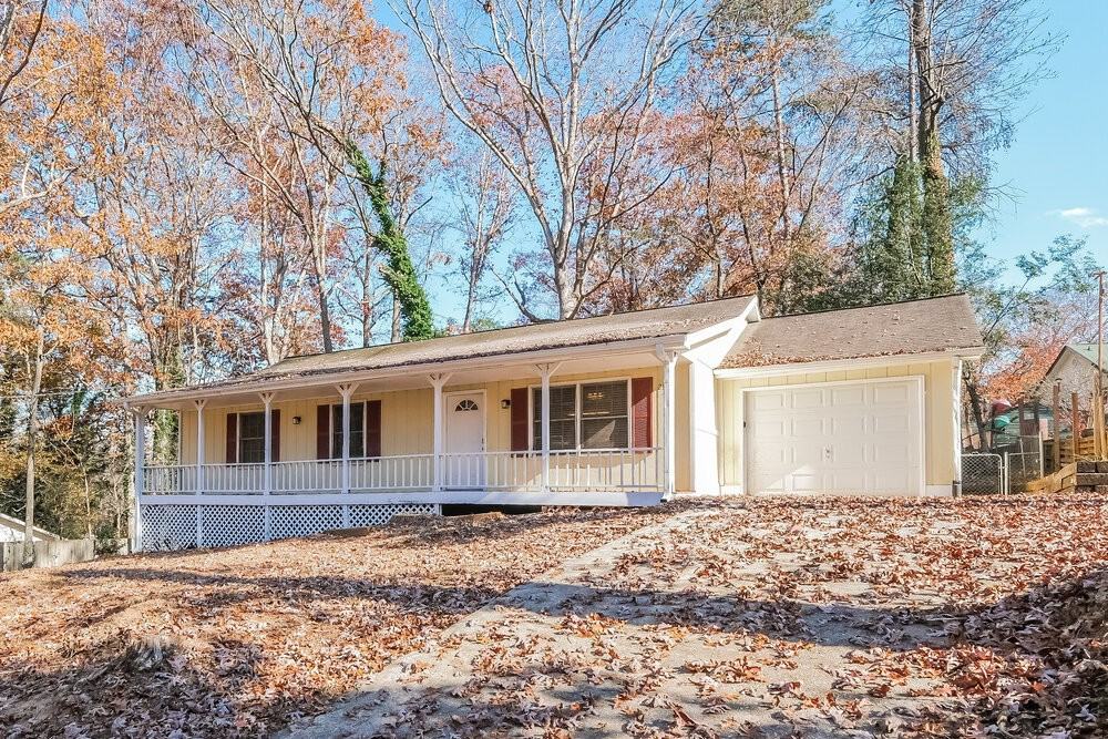 2915 Winchester Dr - Photo 3 of 16