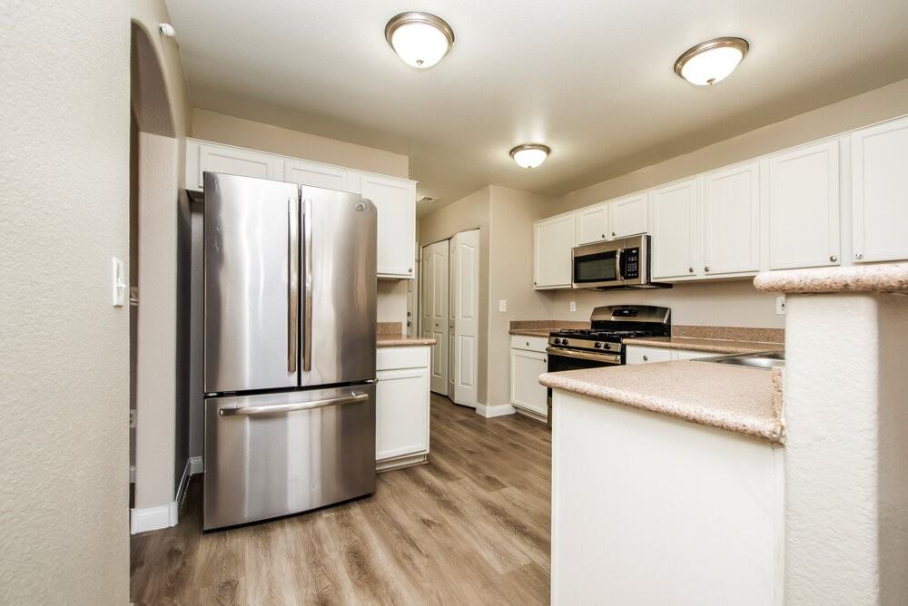 1411 Dillon Ridge Dr - Photo 7 of 17