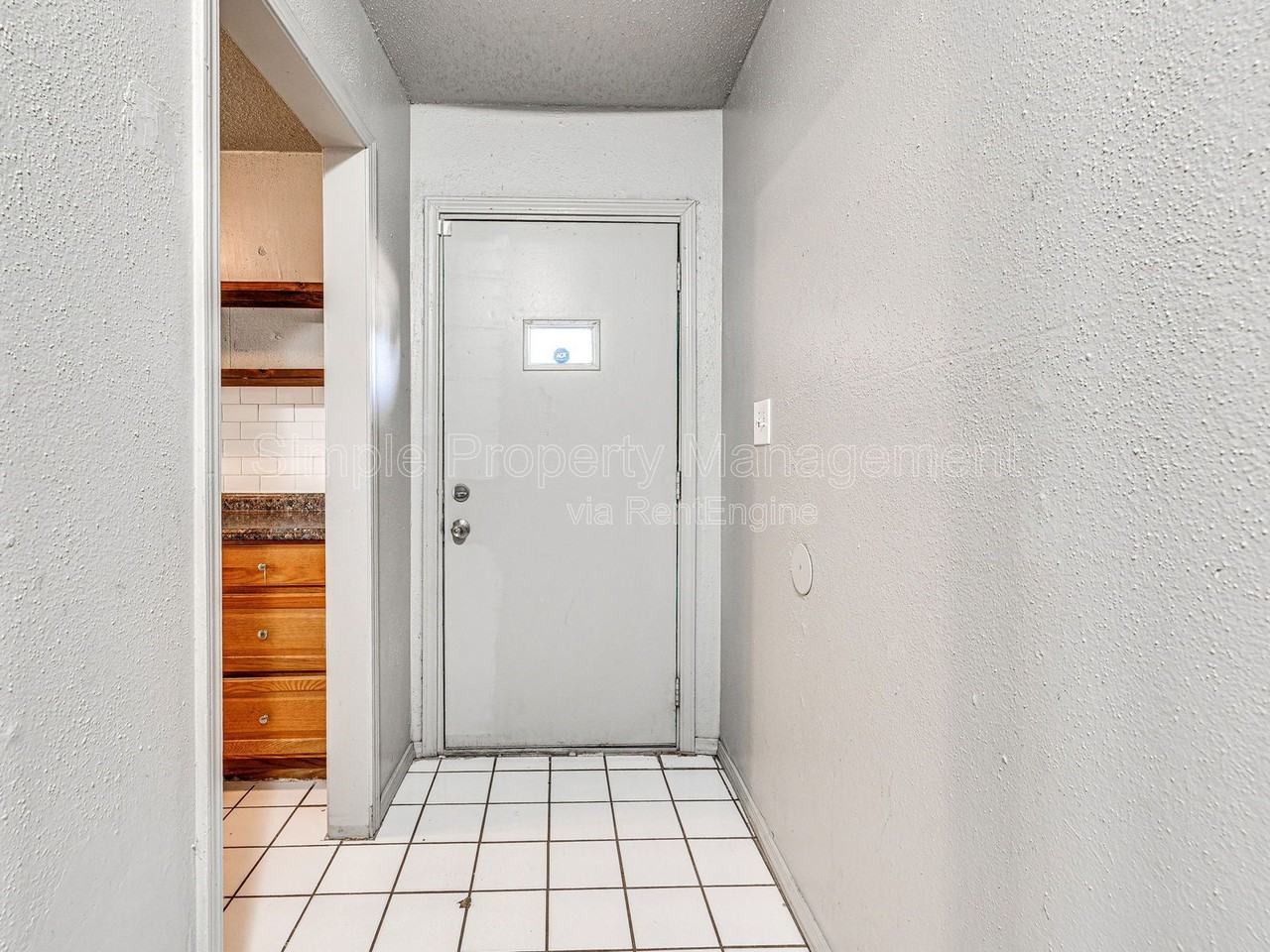 601 North Wisconsin Avenue - Photo 2 of 27