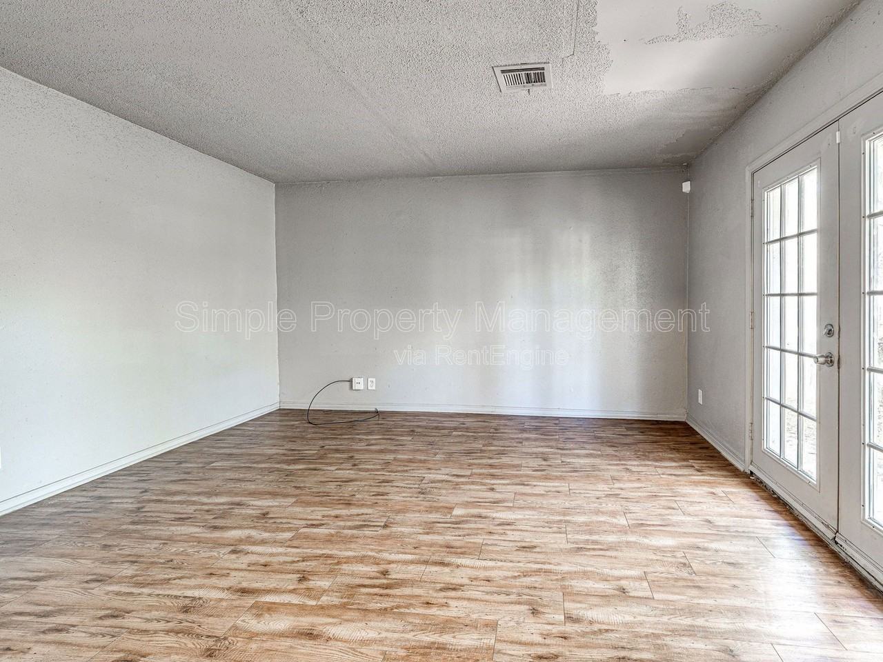 601 North Wisconsin Avenue - Photo 4 of 27