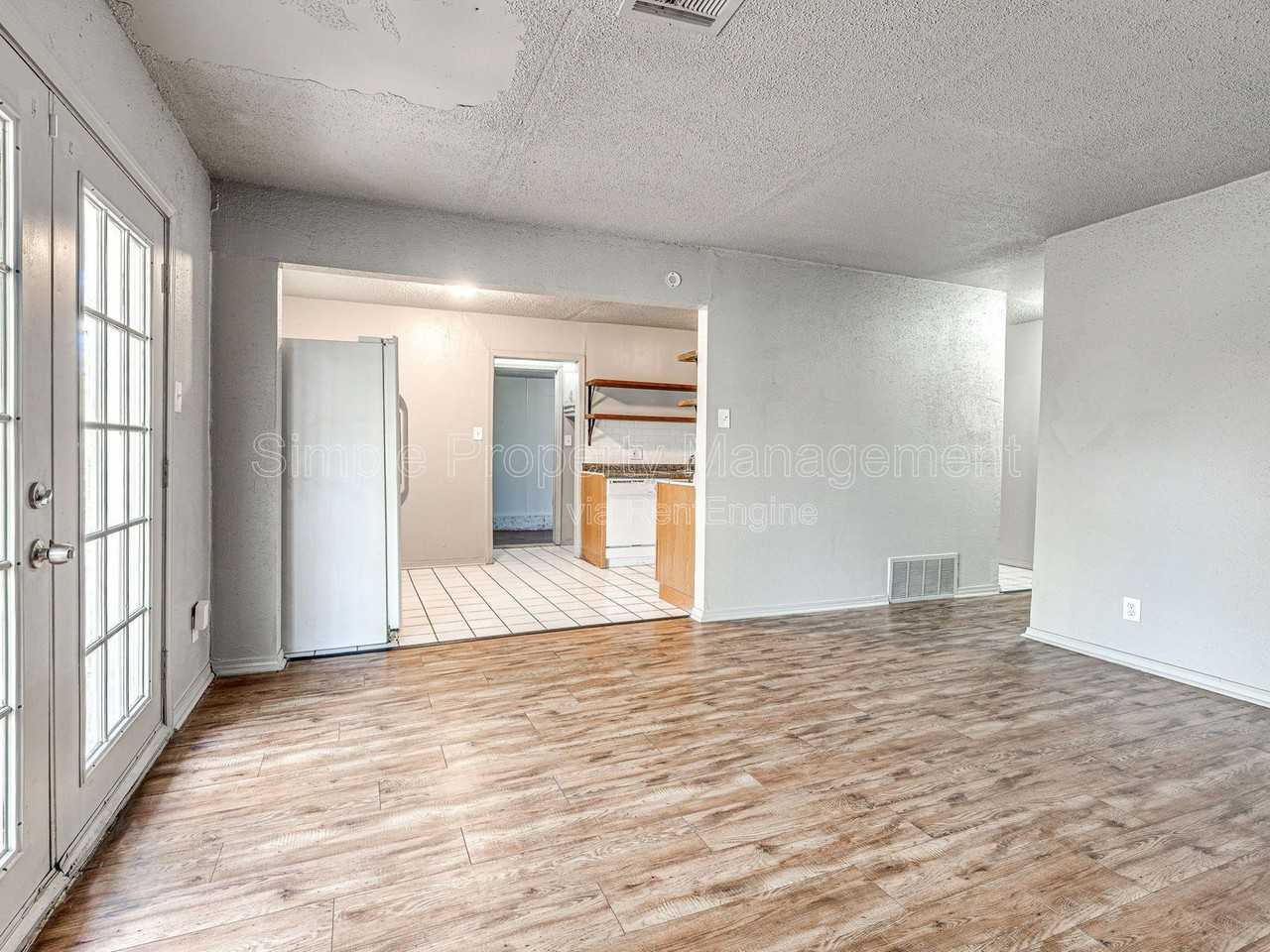 601 North Wisconsin Avenue - Photo 5 of 27