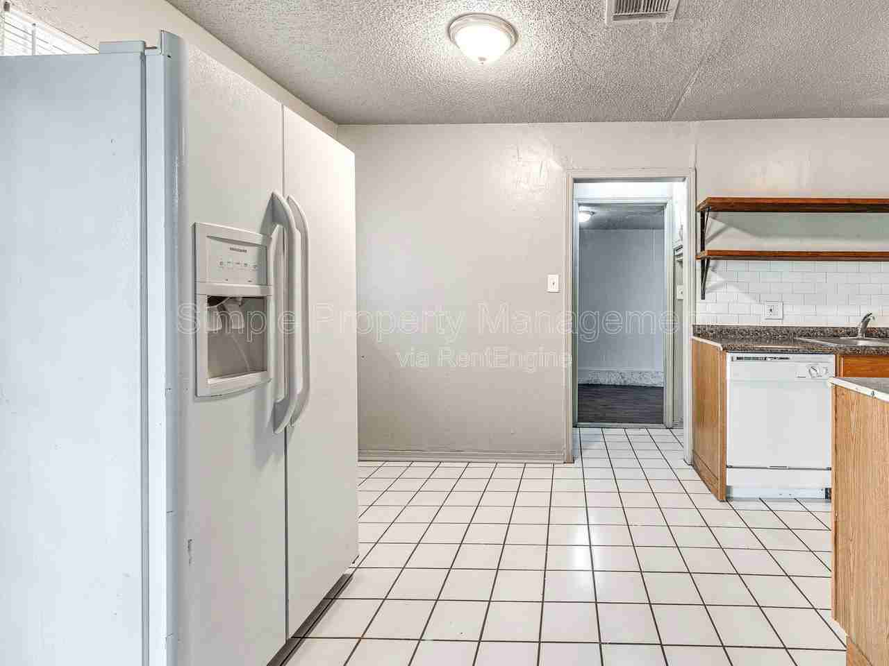 601 North Wisconsin Avenue - Photo 6 of 27