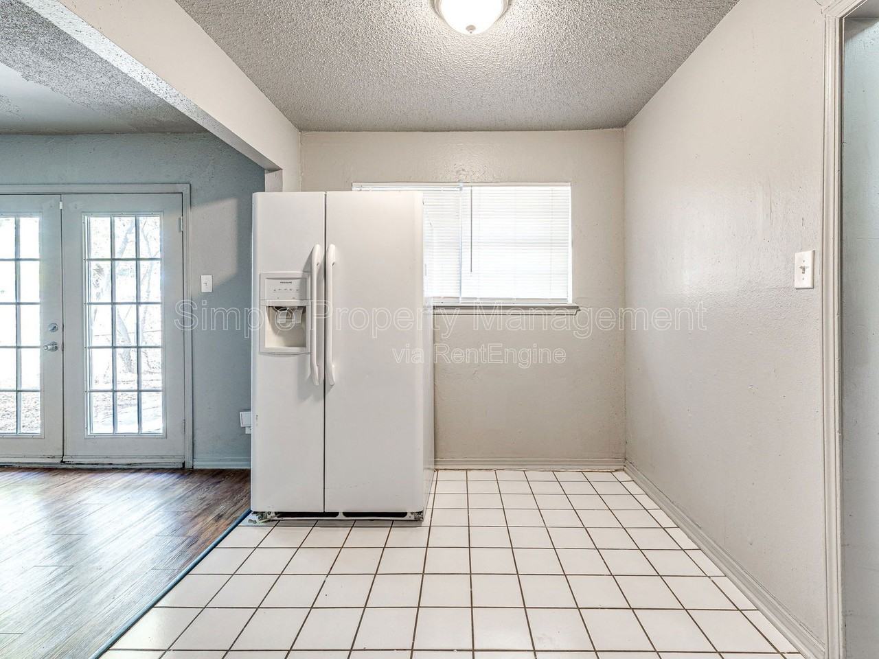 601 North Wisconsin Avenue - Photo 7 of 27