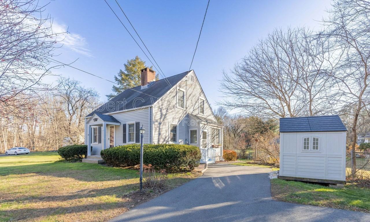 33 Mills Lane - Photo 3 of 17