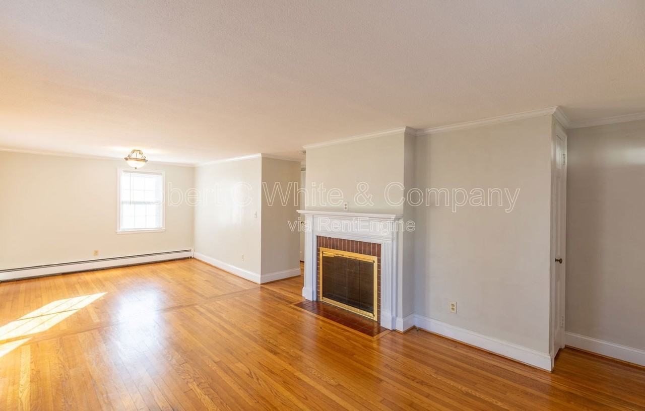 33 Mills Lane - Photo 7 of 17