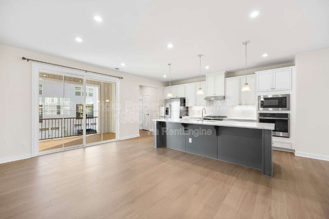 9769 Oaklawn Blvd Nw - Photo 6 of 28