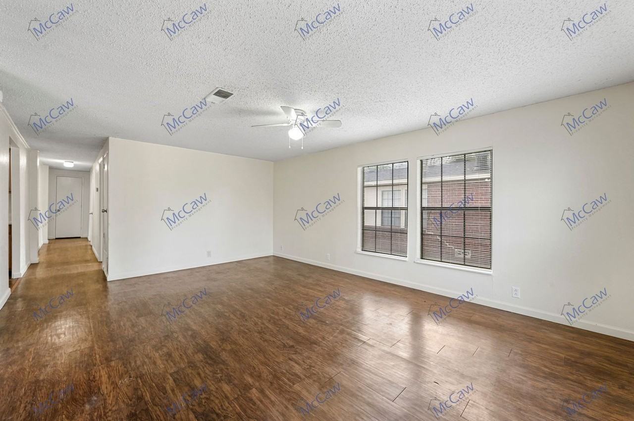 14614 Seminole St - Photo 3 of 21