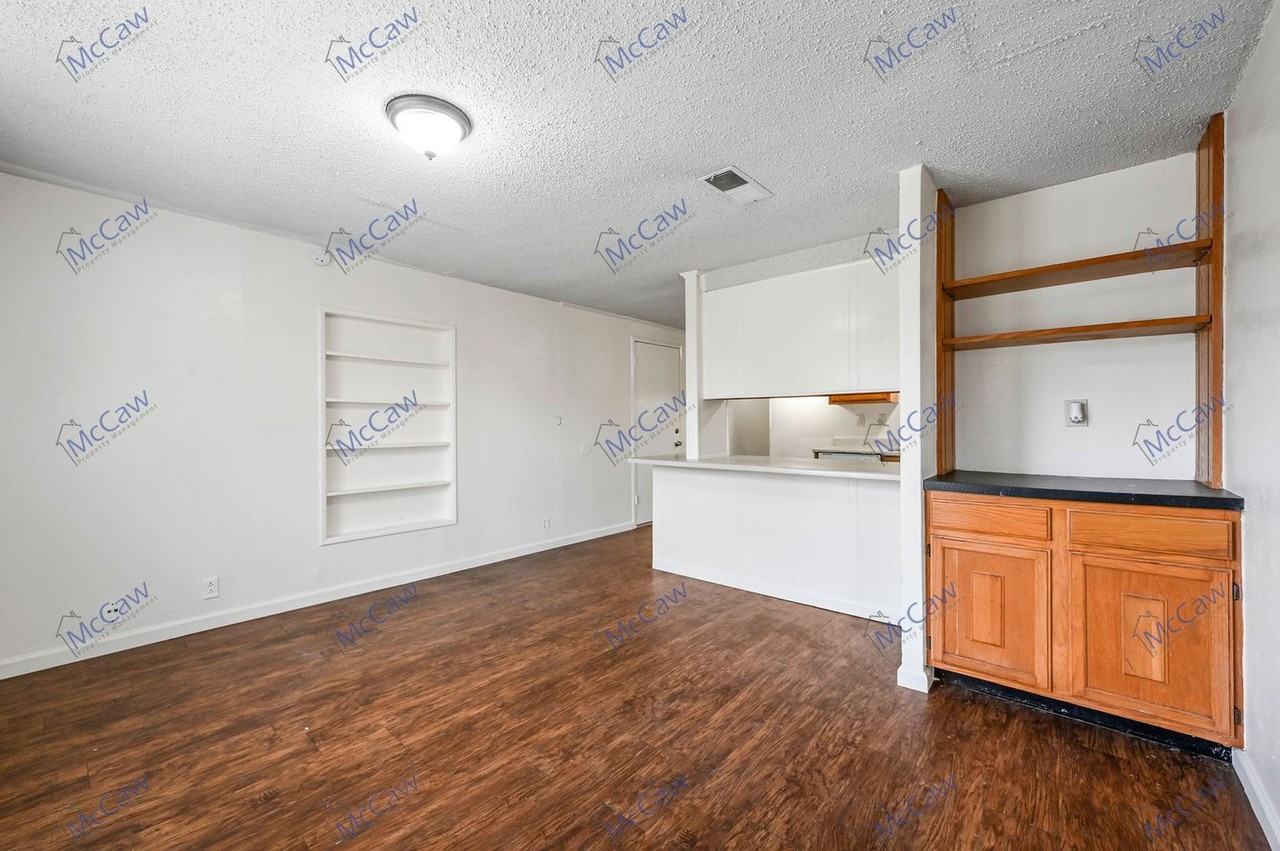 14614 Seminole St - Photo 4 of 21