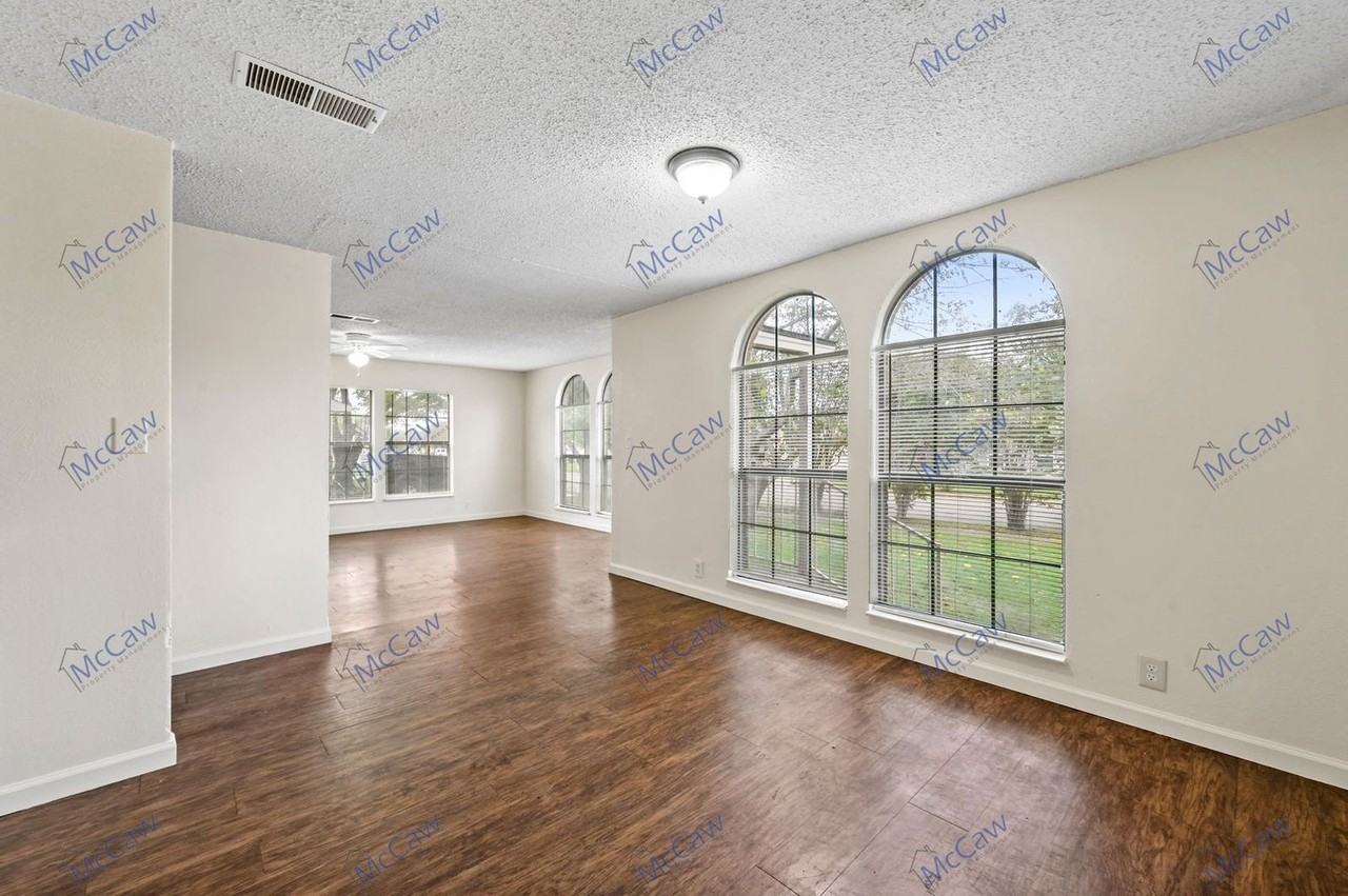 14614 Seminole St - Photo 5 of 21