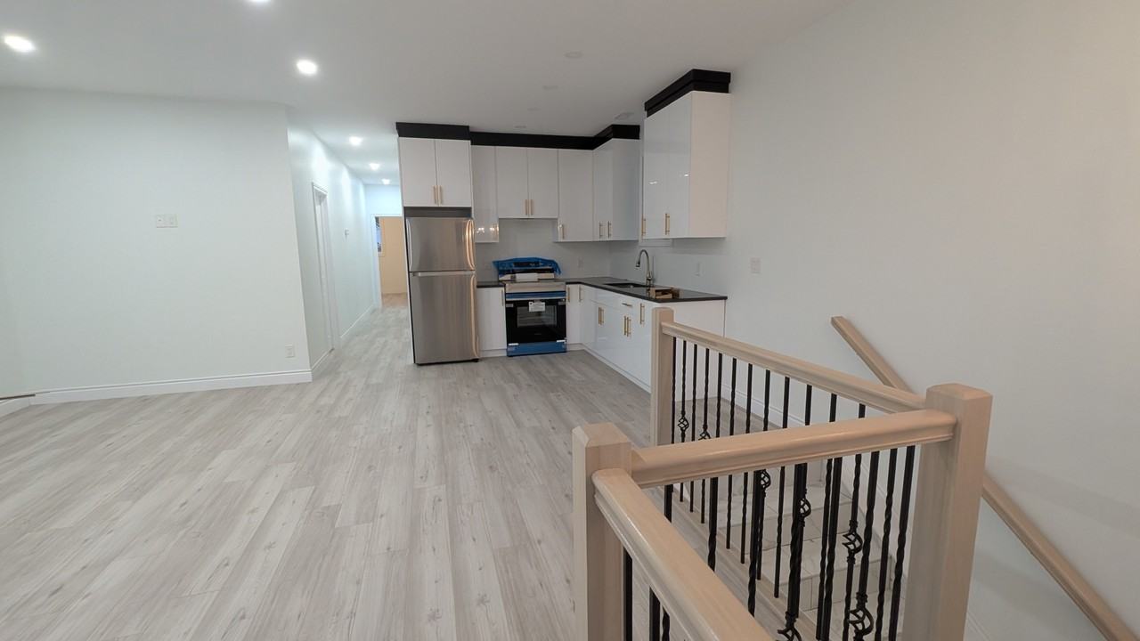 244 Crawford Avenue - Photo 2 of 38