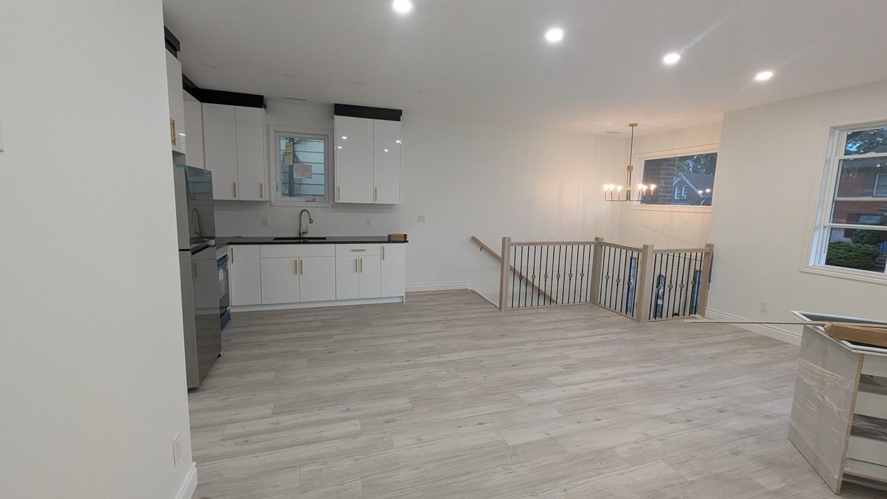 244 Crawford Avenue - Photo 4 of 38