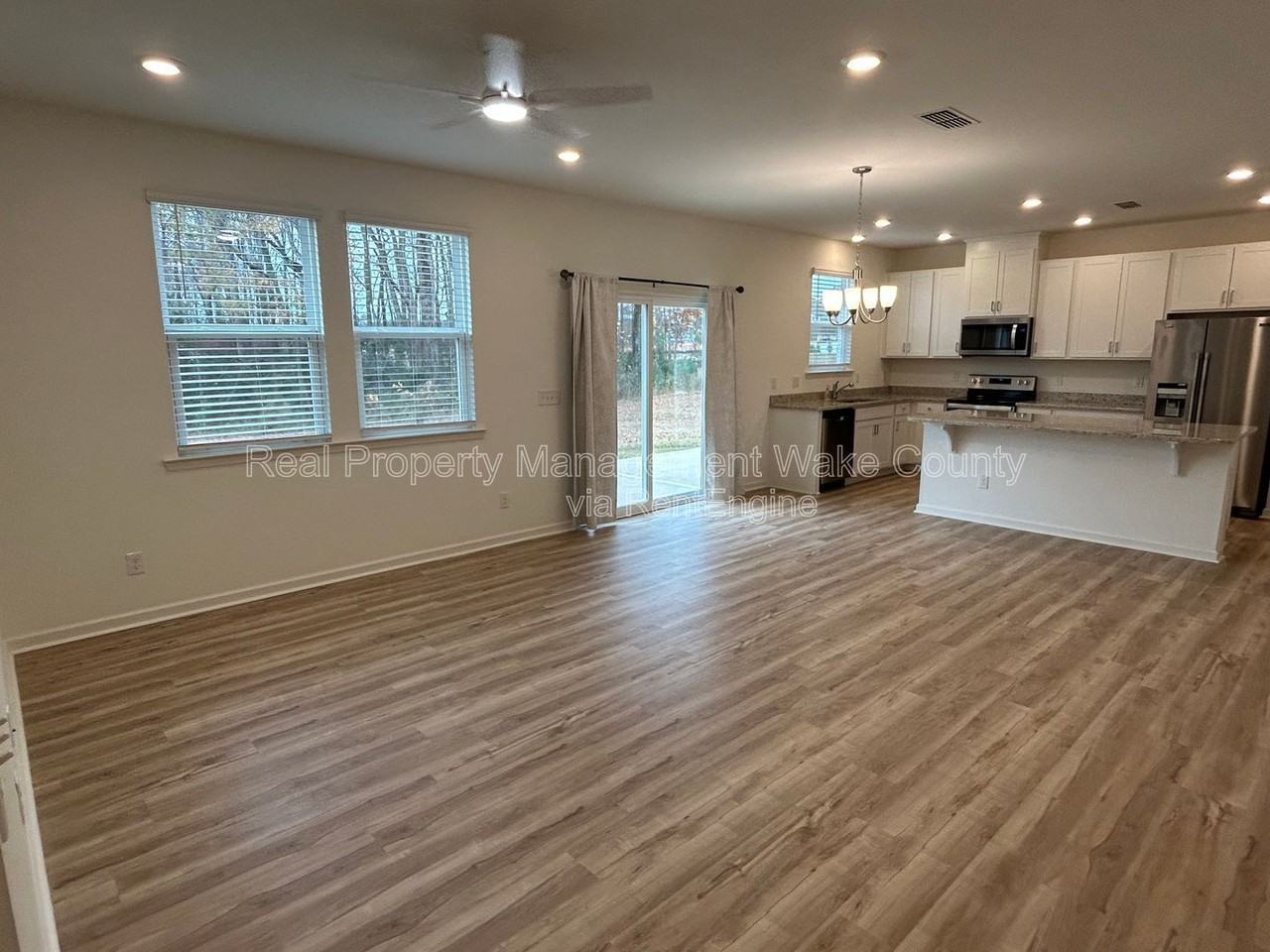 403 Saint Clair Dr - Photo 3 of 40