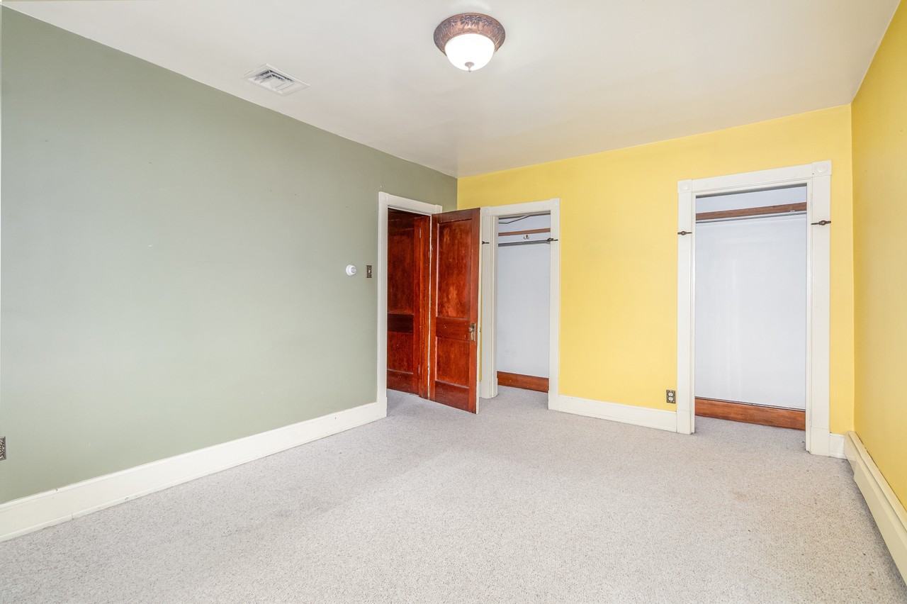 429 S Pitt St #1 - Photo 7 of 19