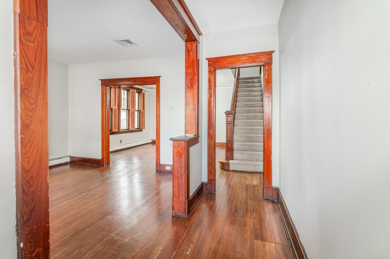 429 S Pitt St #1 - Photo 5 of 19