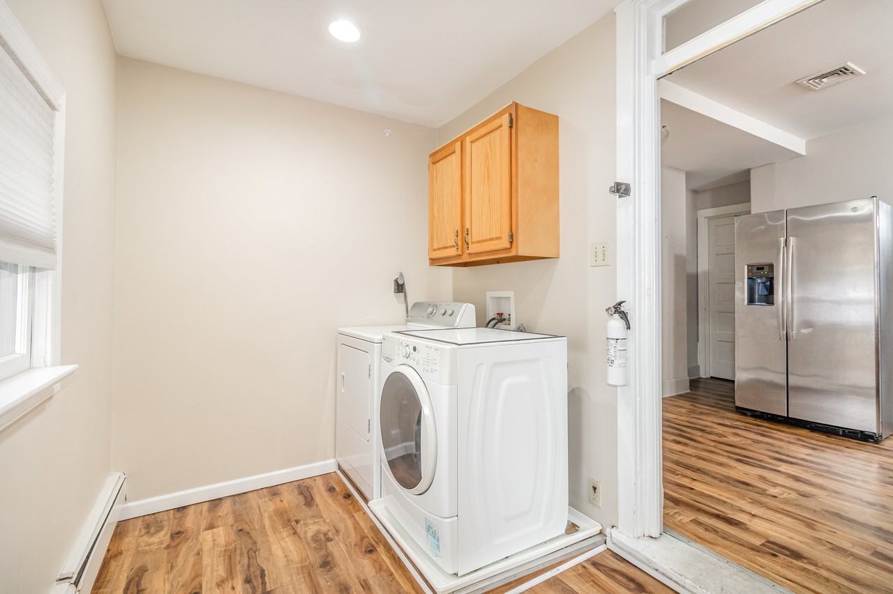 429 S Pitt St #1 - Photo 7 of 19