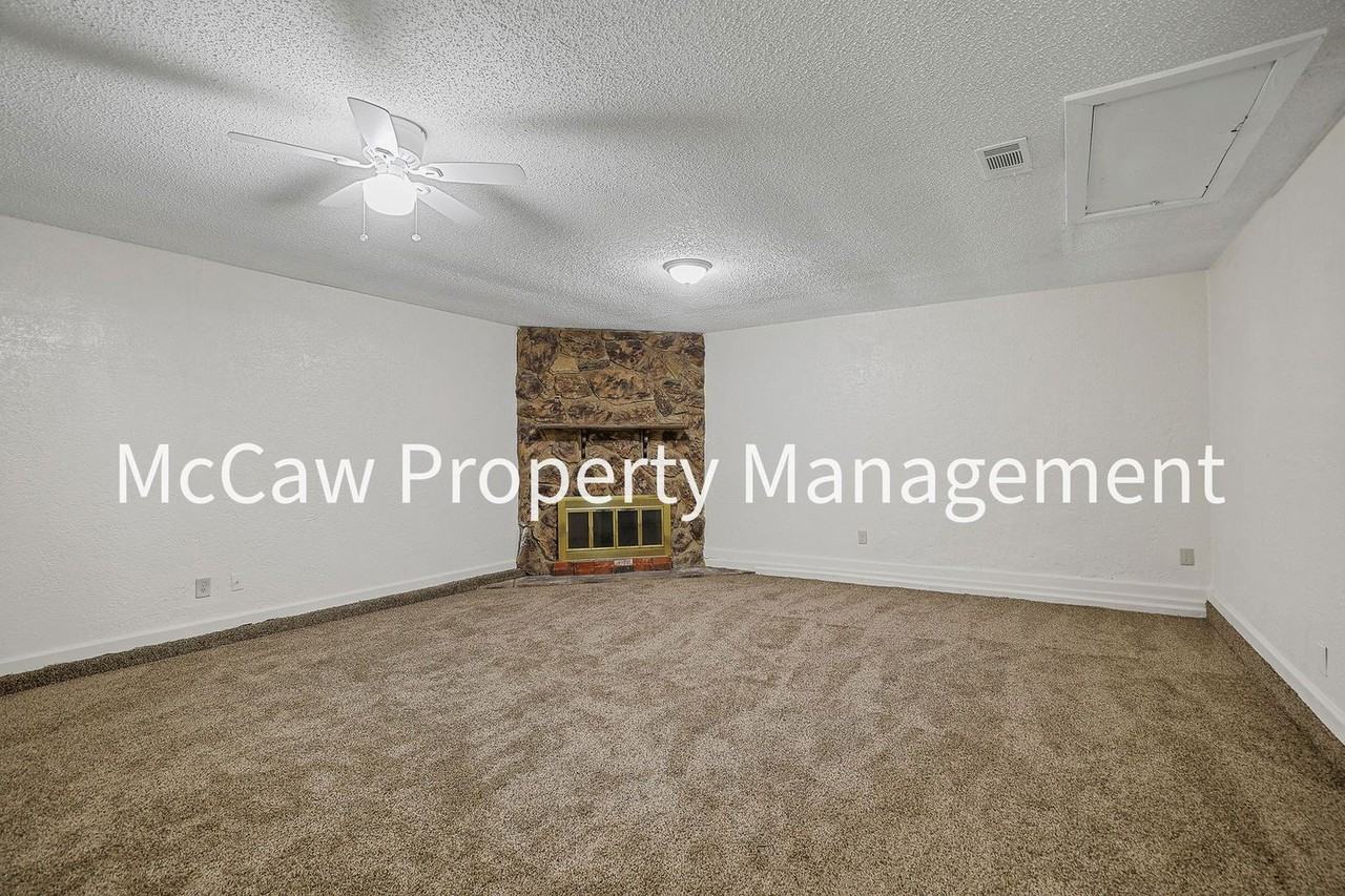 14306 Seminole St - Photo 5 of 15