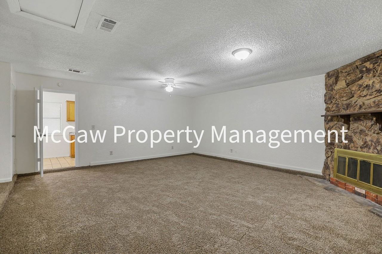 14306 Seminole St - Photo 6 of 15