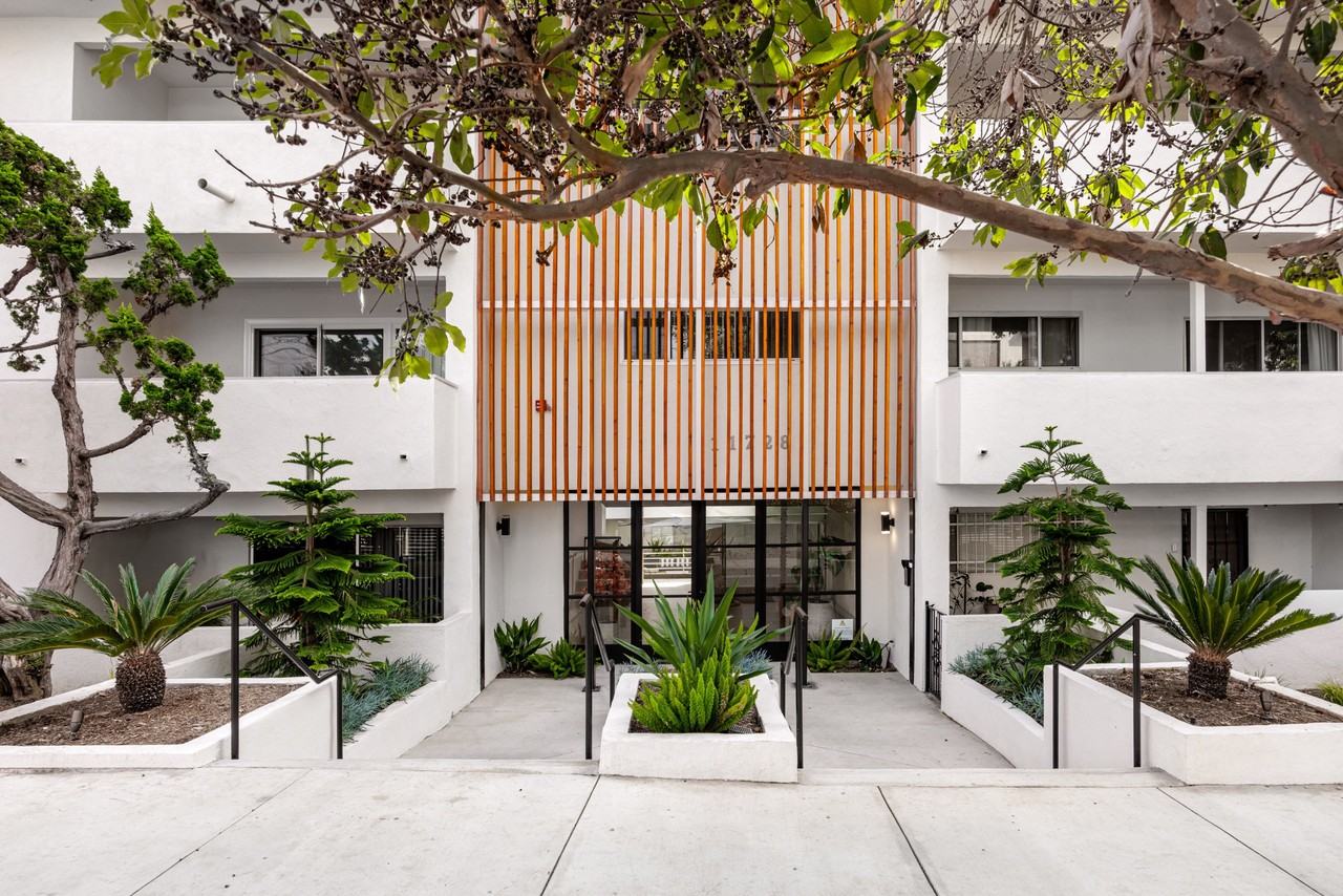 West Brent Apartments - Photo 4 of 50