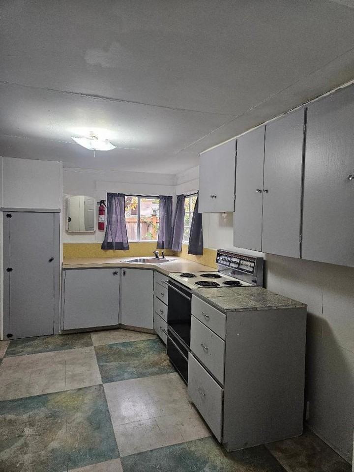 91046 South Willamette Street - Photo 3 of 6