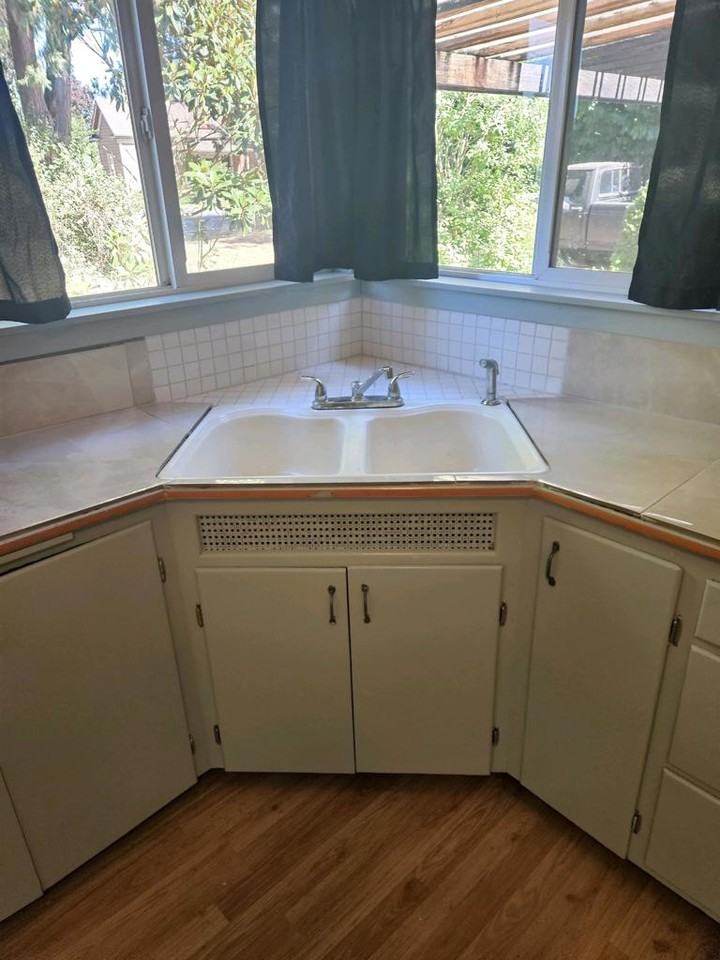 91048 S Willamette St - Photo 3 of 9