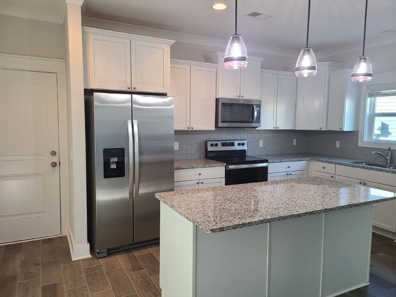 37 Mangrove St - Photo 3 of 21