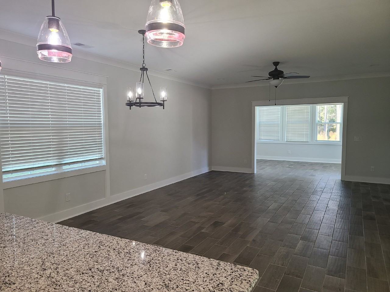 37 Mangrove St - Photo 4 of 21