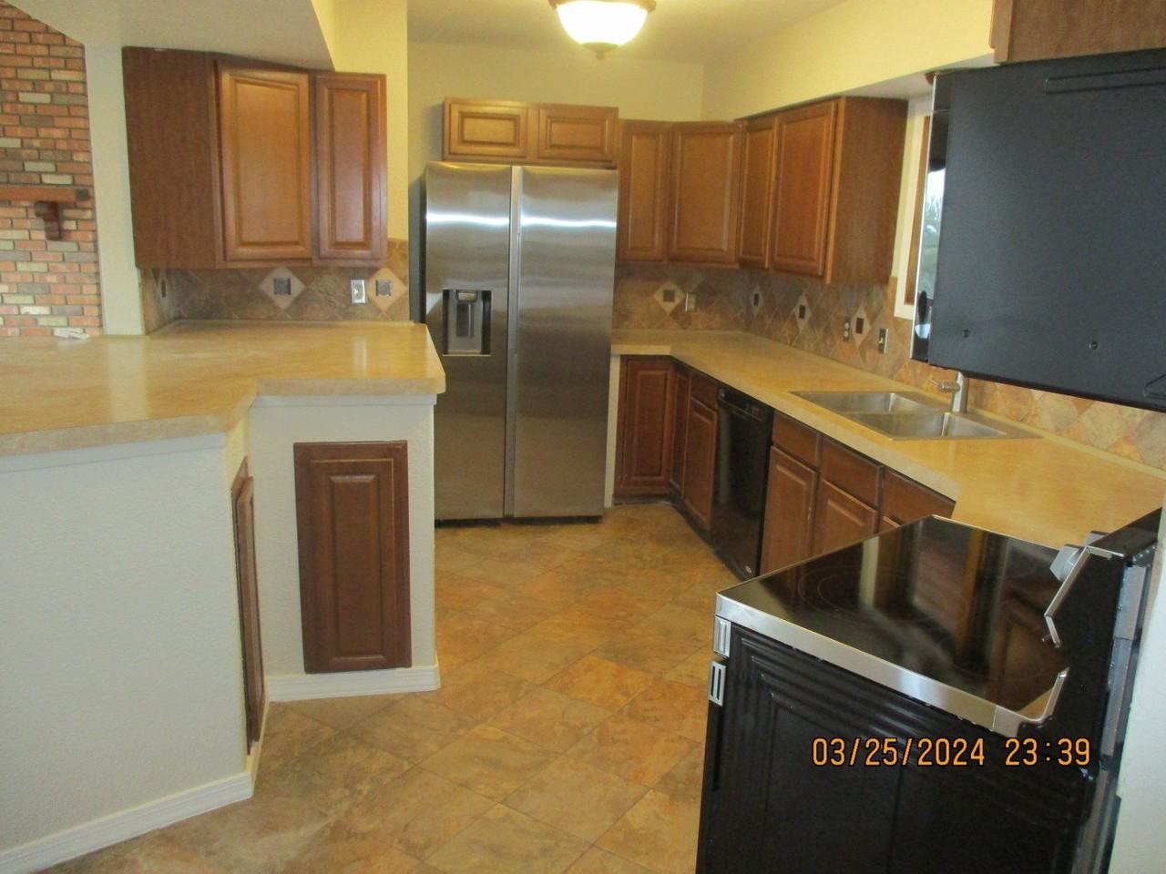 2000 W Willis - Photo 3 of 24