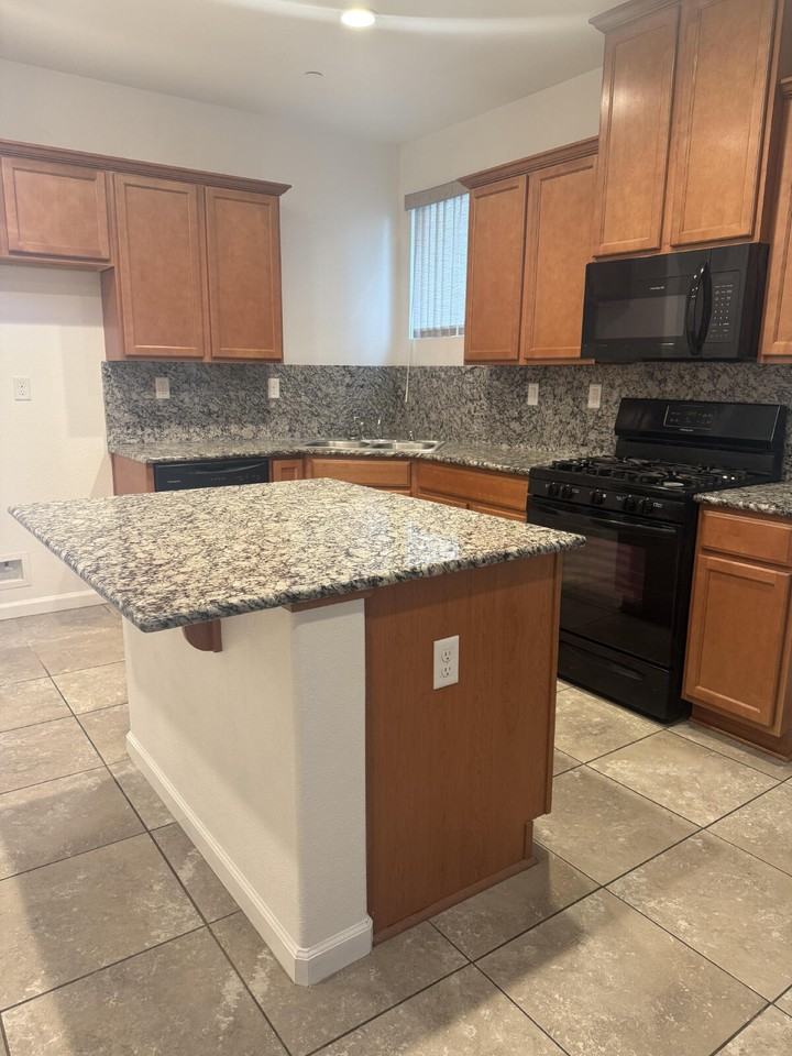 86 Solano Street - Photo 2 of 4