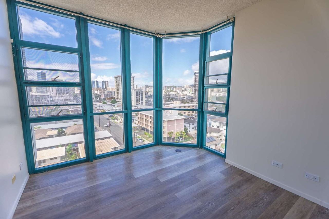 745 Isenberg Street - Photo 5 of 15