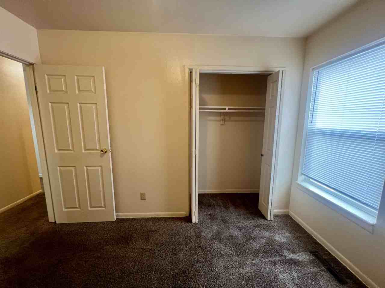 609 W 5th St - Photo 7 of 22