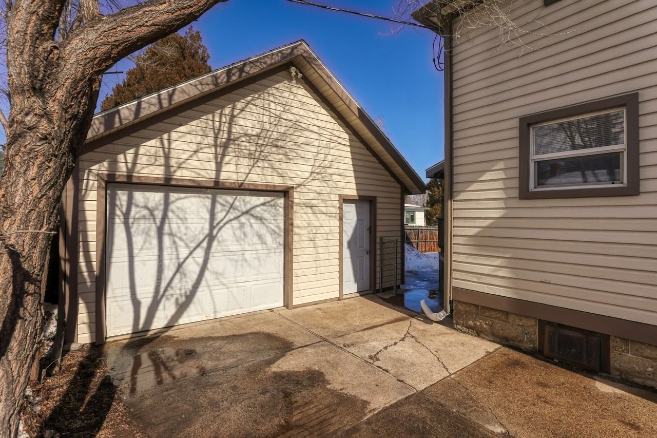 625 Lewis St #A - Photo 3 of 26