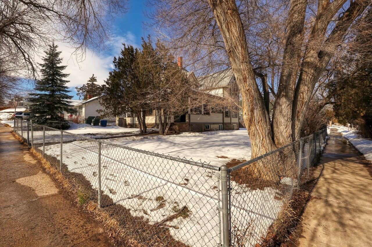 625 Lewis St #A - Photo 2 of 26