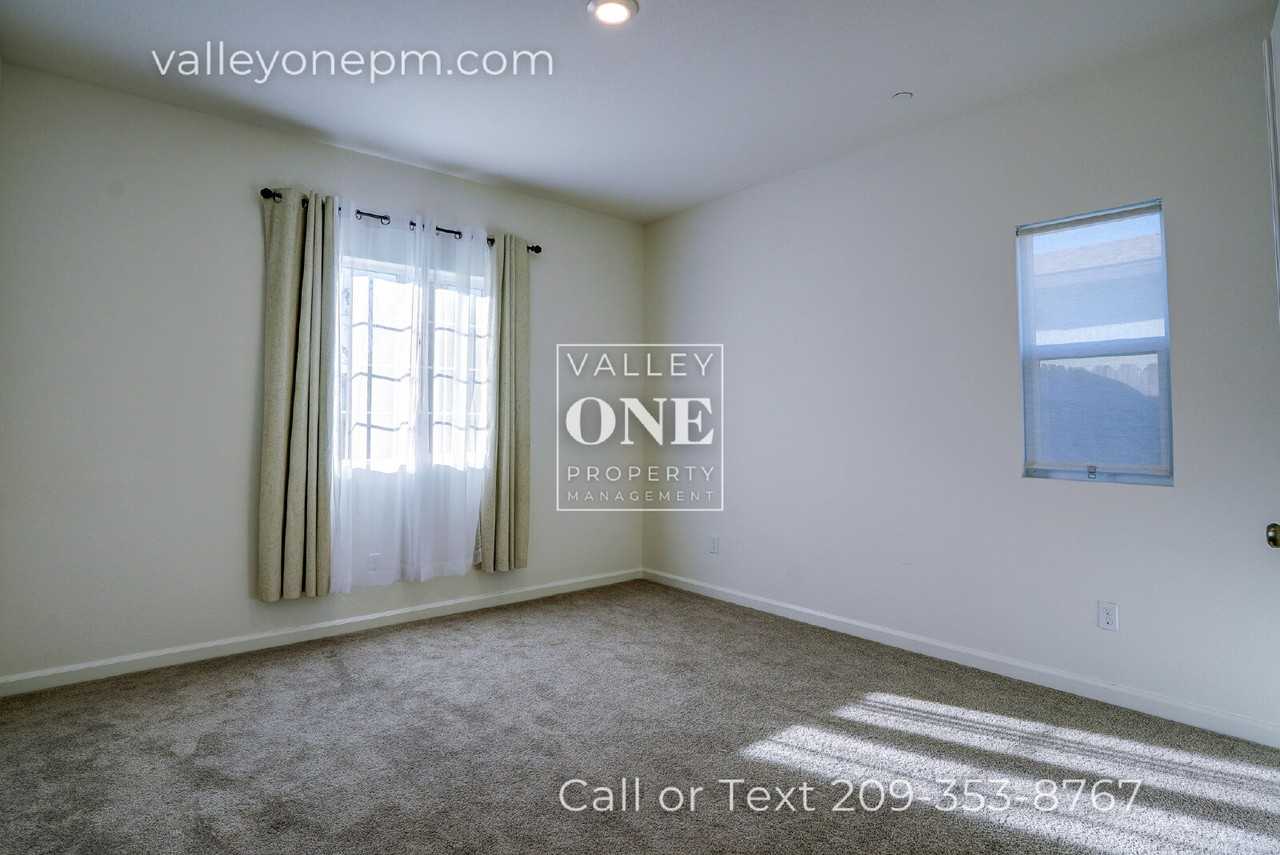 644 Cheshire Drive - Photo 6 of 41