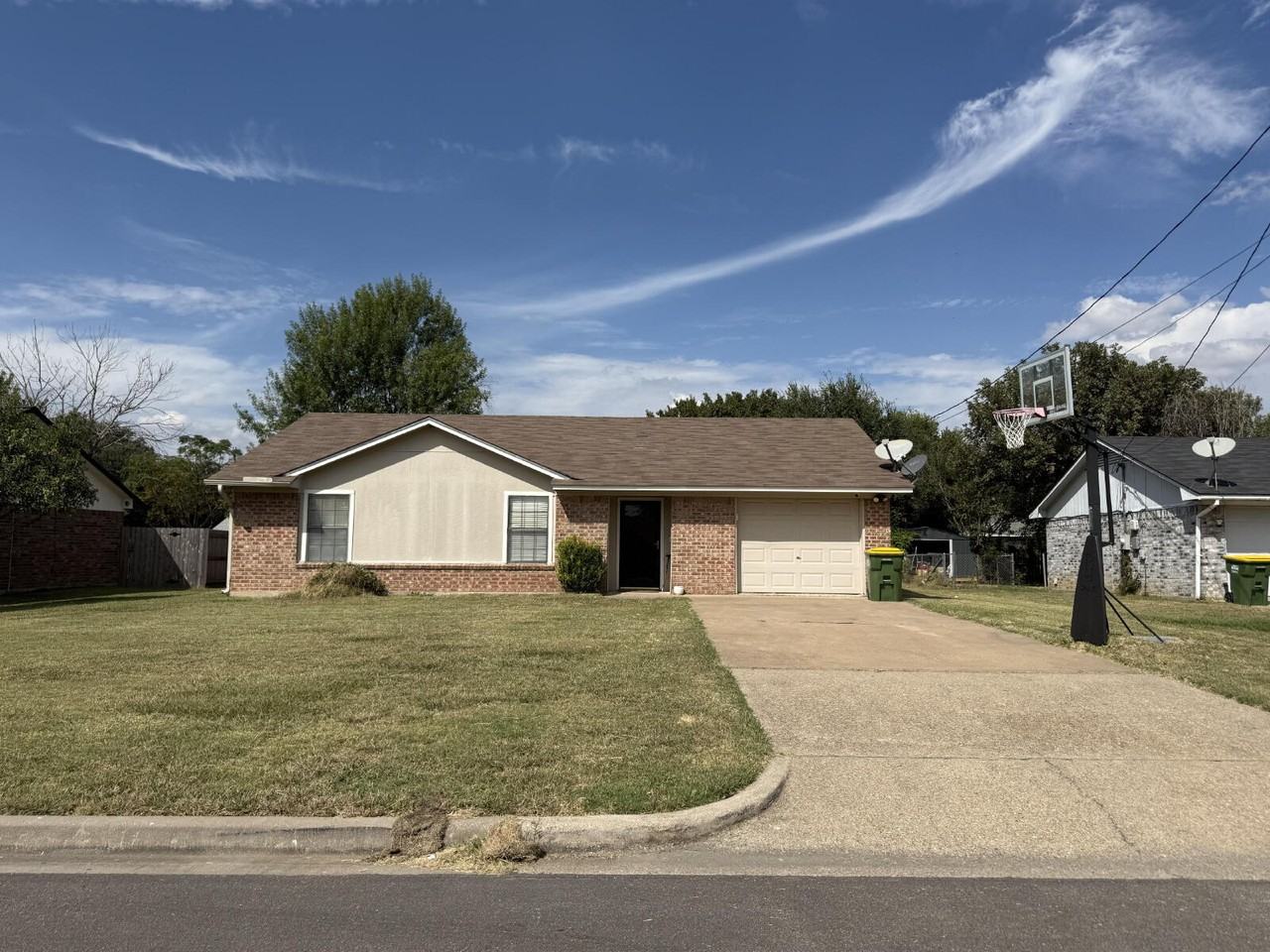 3916 Paradise Island Road - Photo 2 of 16