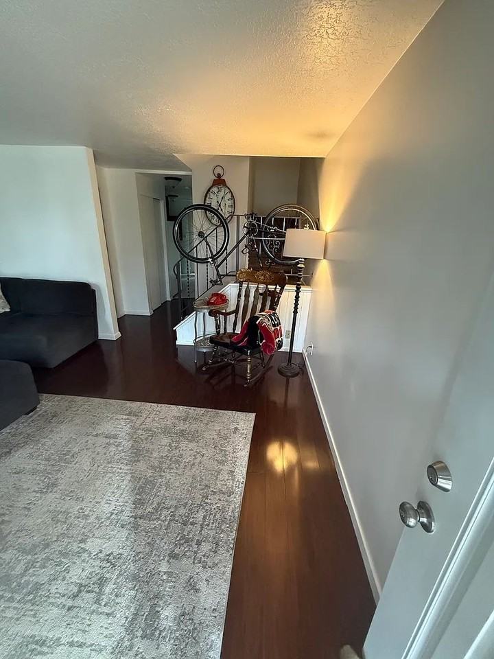 1565 E 775 S - Photo 5 of 20