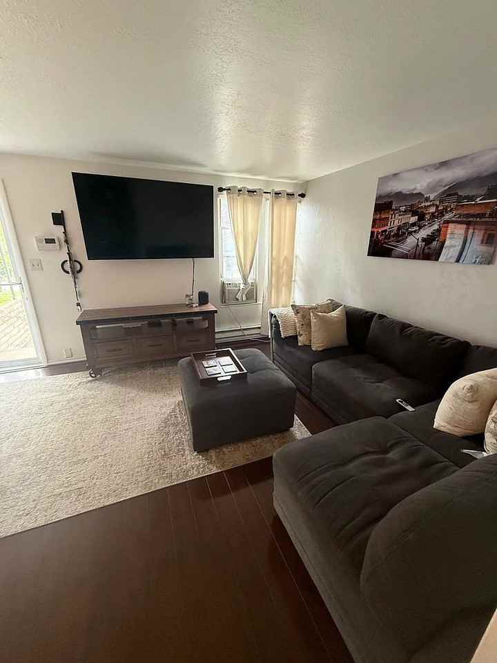1565 E 775 S - Photo 7 of 20
