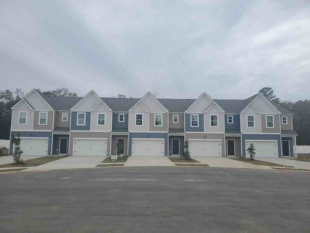 1926 Flagpole Dr - Photo 2 of 15