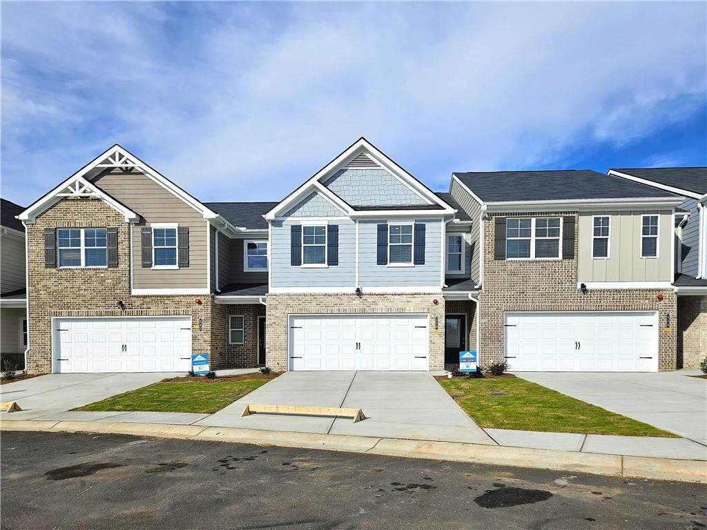 338 Lanier Circle - Photo 2 of 20