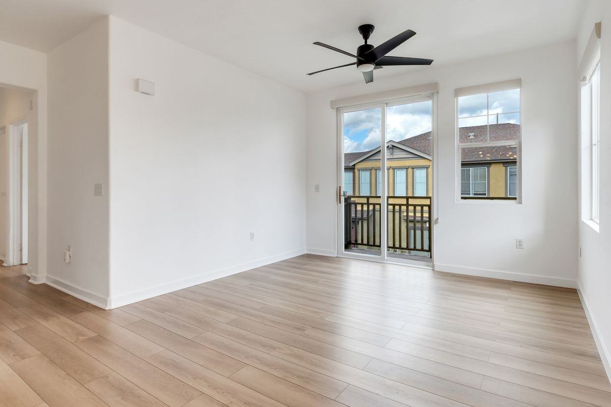 5455 Mandarin Cove - Photo 5 of 21