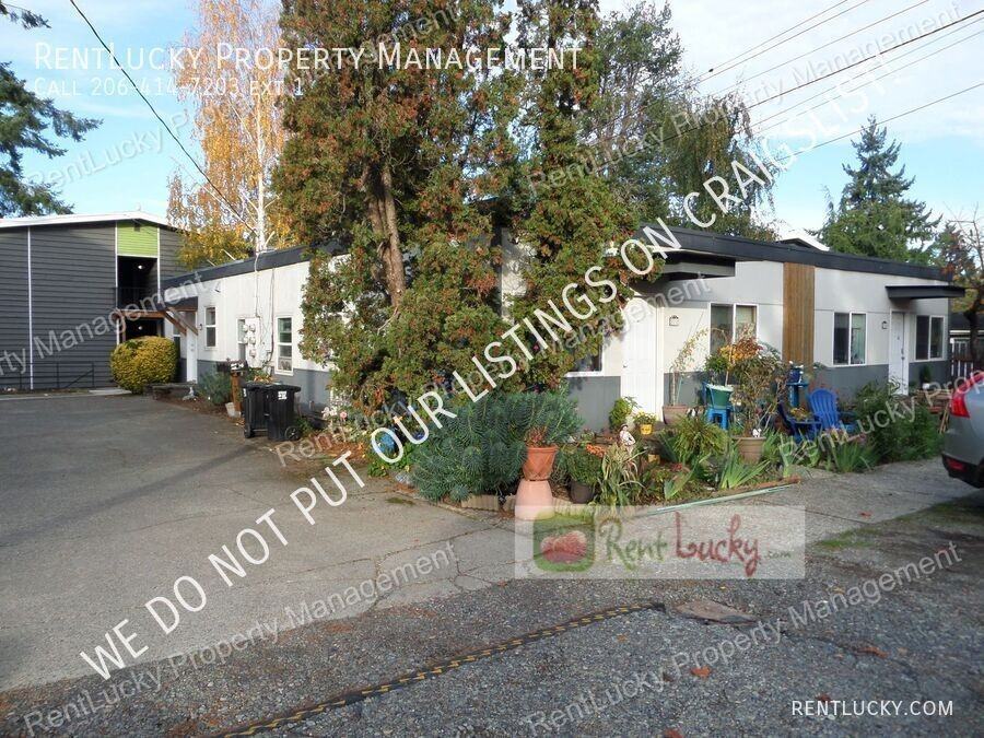 2116 Ne 85th St - Photo 2 of 16